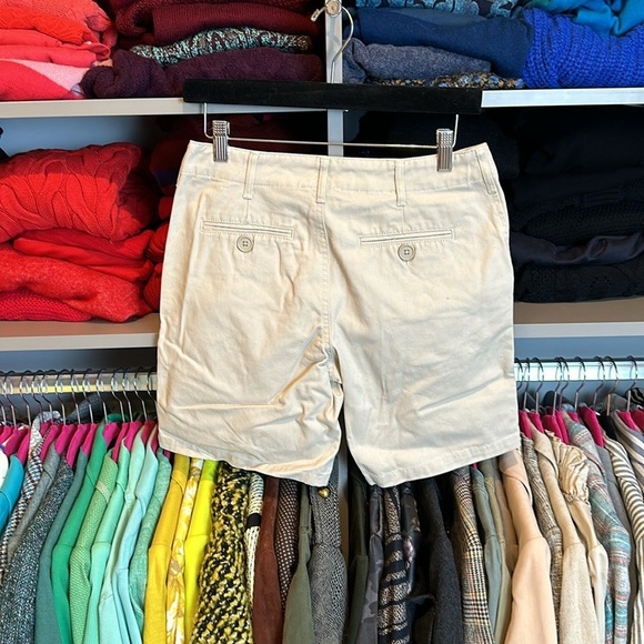 Venus khaki shorts size 2 - Picture 3 of 3